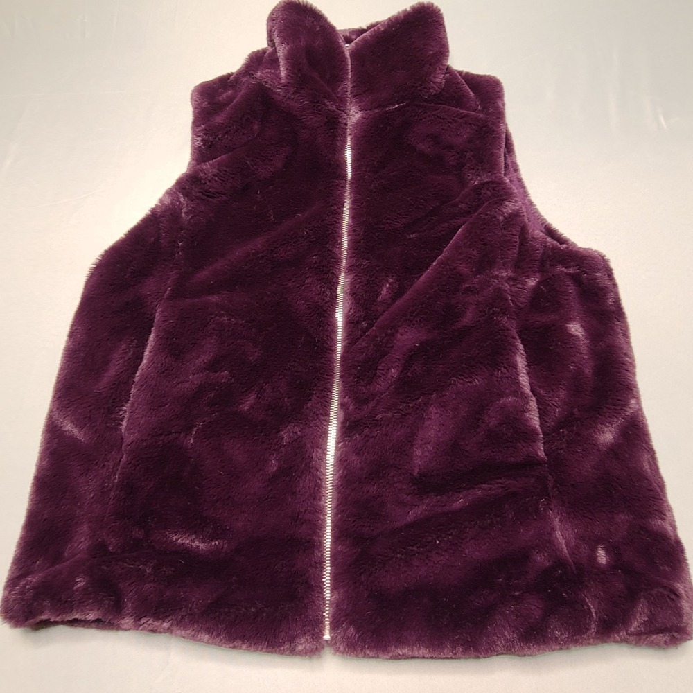 Jeanne Pierre Vest Magenta‎ Medium Faux Fur New Money Chic Old Luxury Soft Girl